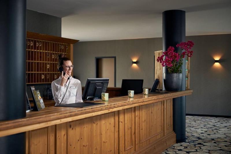 Hotel Hamburg-Wittenburg Van Der Valk Exterior photo